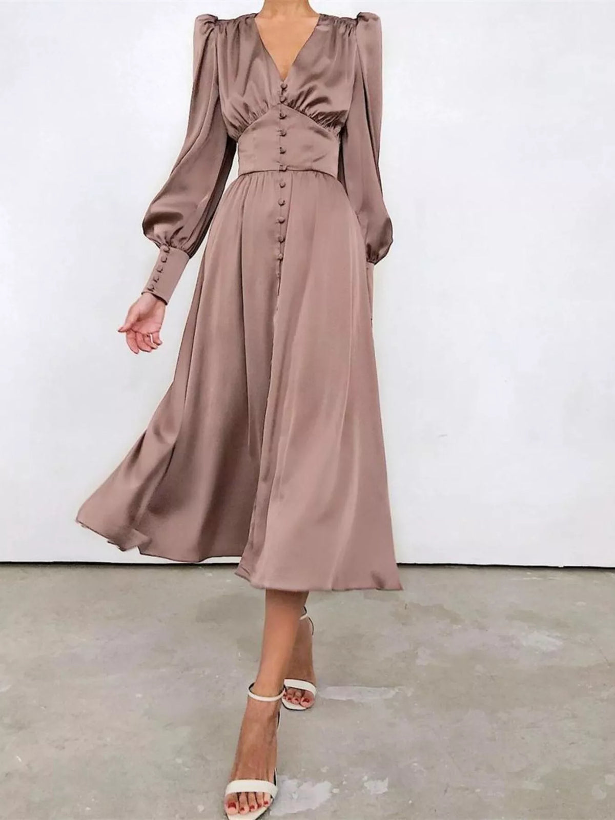 V-Neck Puff Sleeve Button-Down Midi Dress – photo 16