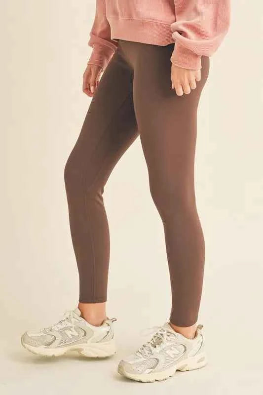 Yelete Full Size Fleece Lined High Waisted Leggings