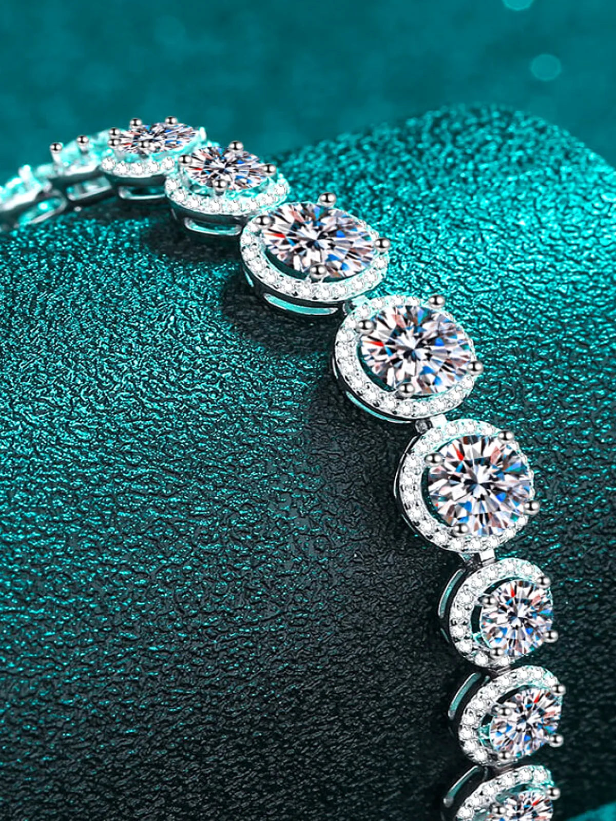 925 Sterling Silver 10.4 Carat Moissanite Bracelet — detail view — Livostyle