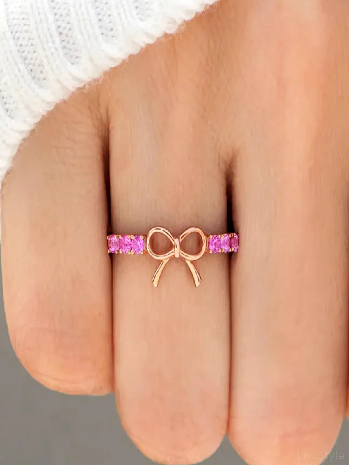 925 Sterling Silver Bow Ring — detail view — Livostyle