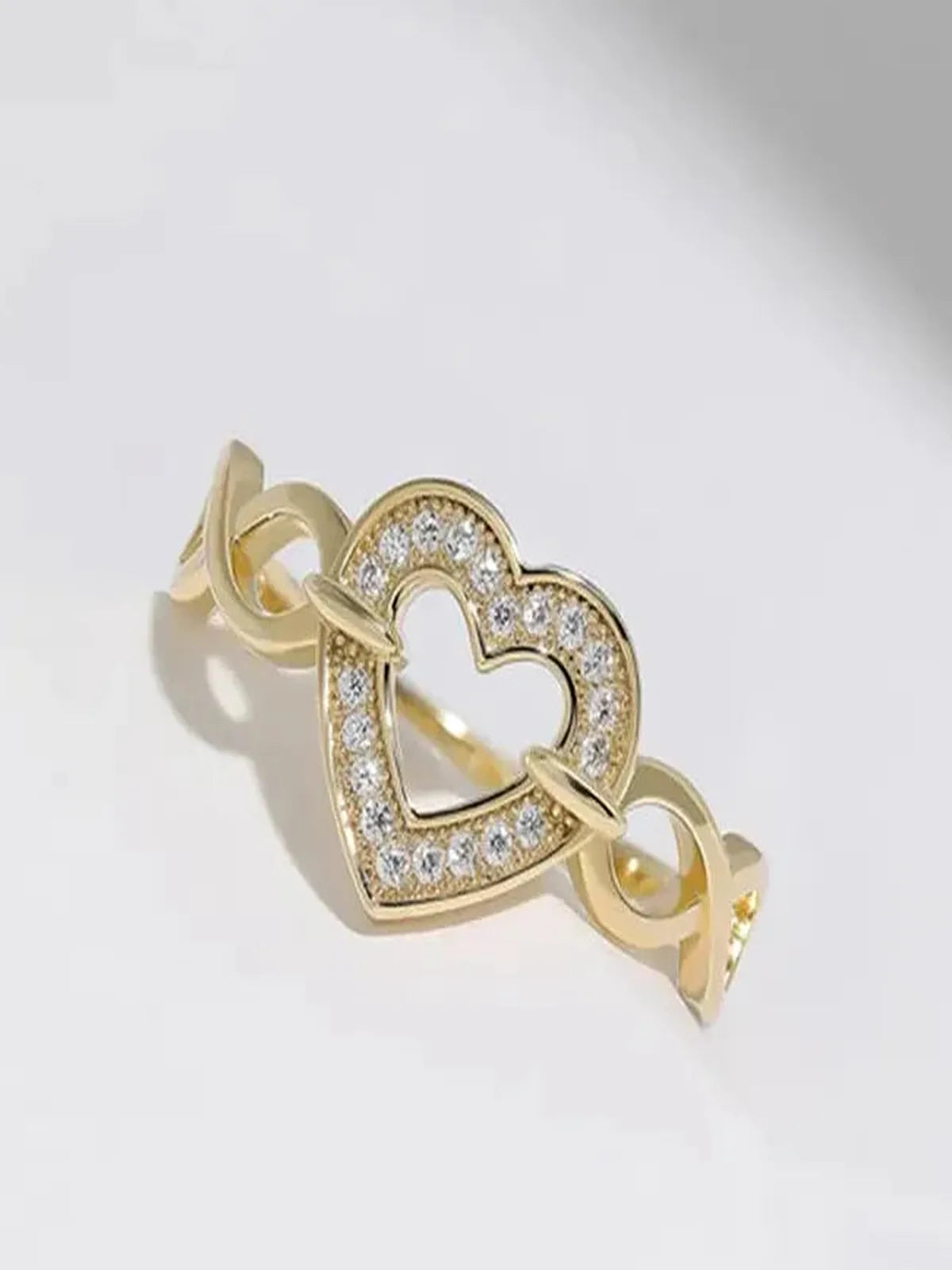 925 Sterling Silver Heart Ring — detail view — Livostyle