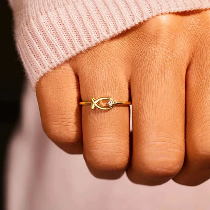 925 Sterling Silver Inlaid Zircon Fish Ring — square view — Livostyle