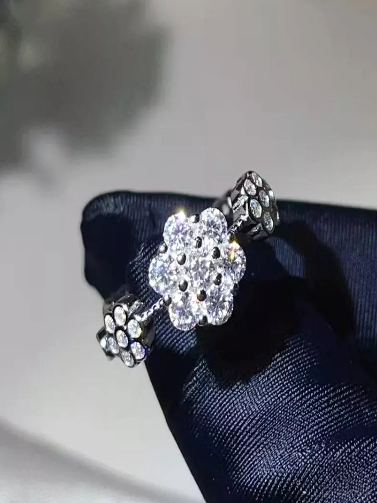 925 Sterling Silver Moissanite Flower Ring — detail view — Livostyle