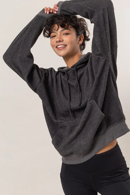 Cozy Long-Sleeve Hoodie with Practical Kangaroo Pocket — Livostyle