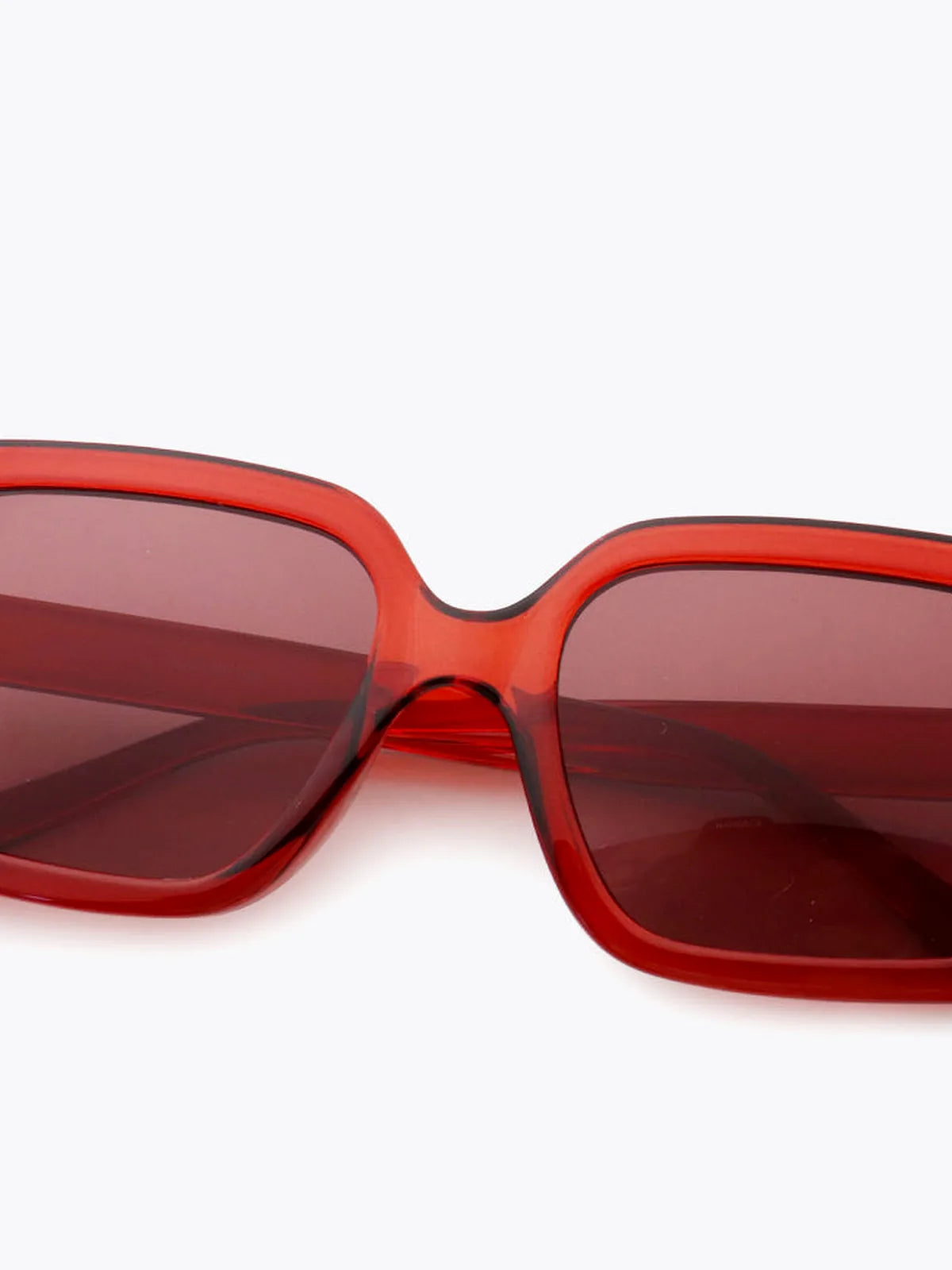 Acetate Lens Square Sunglasses — detail view — Livostyle