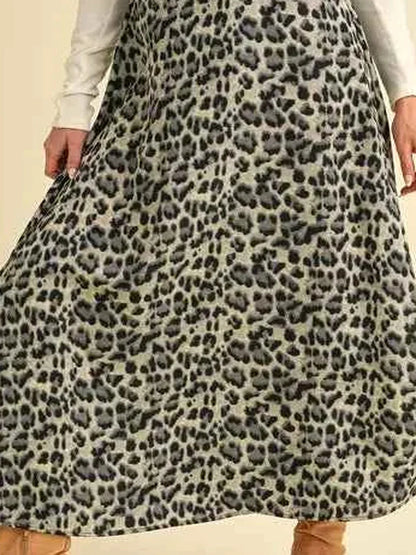 Leopard Midi Skirt — detail view — Livostyle