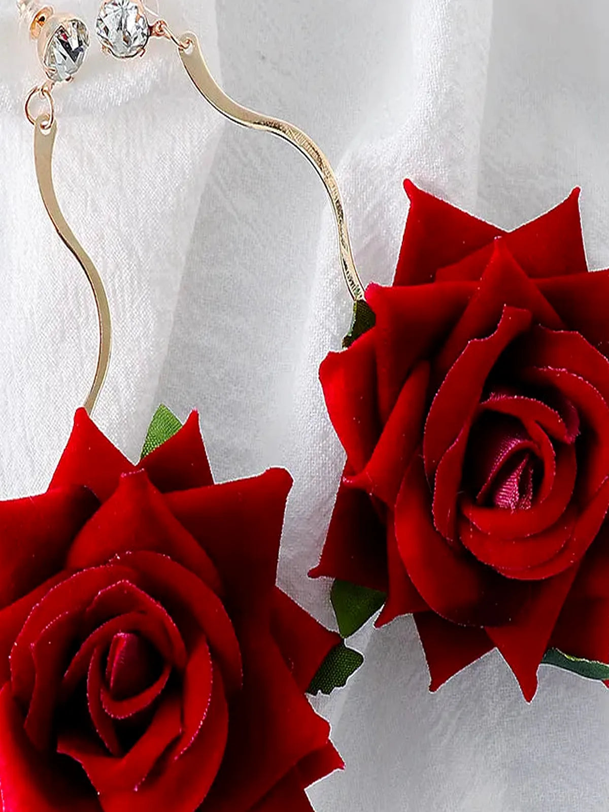 Alloy Rose Dangle Earrings — detail view — Livostyle