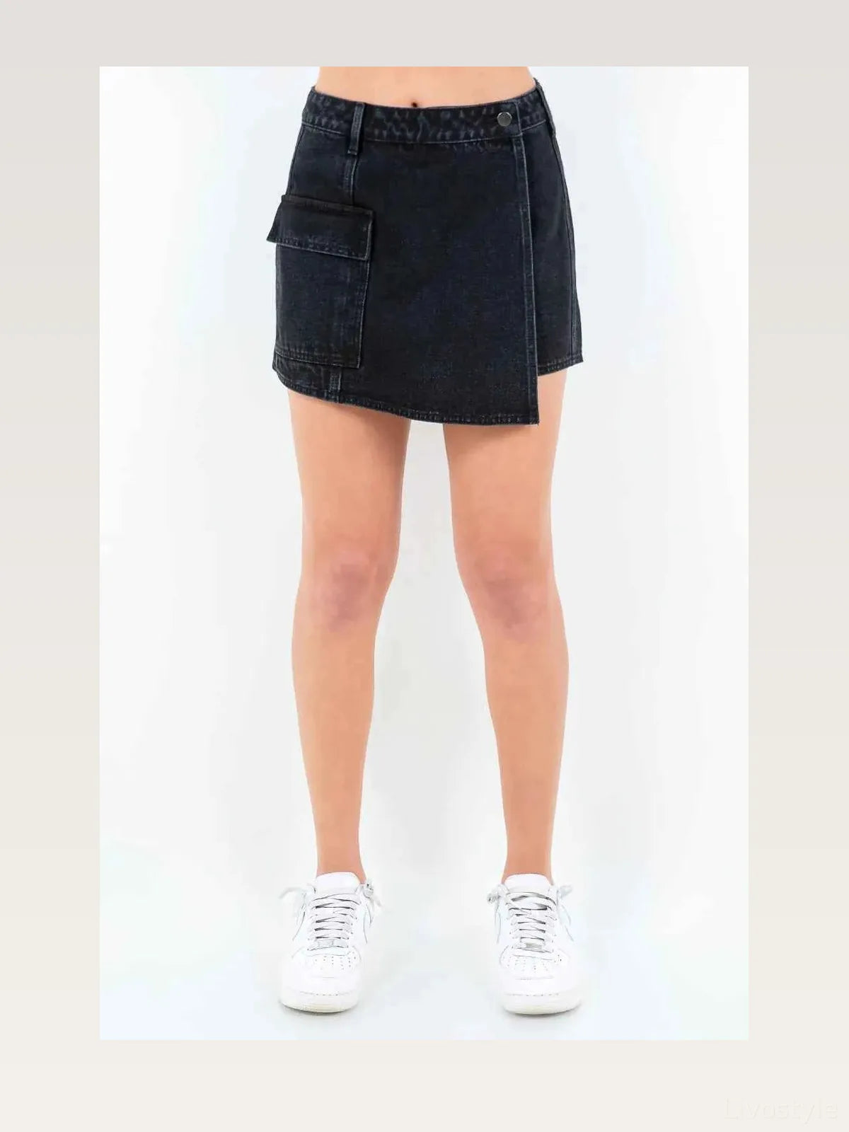 Black Cargo Pocket Mini Skort — styled showcase — Livostyle