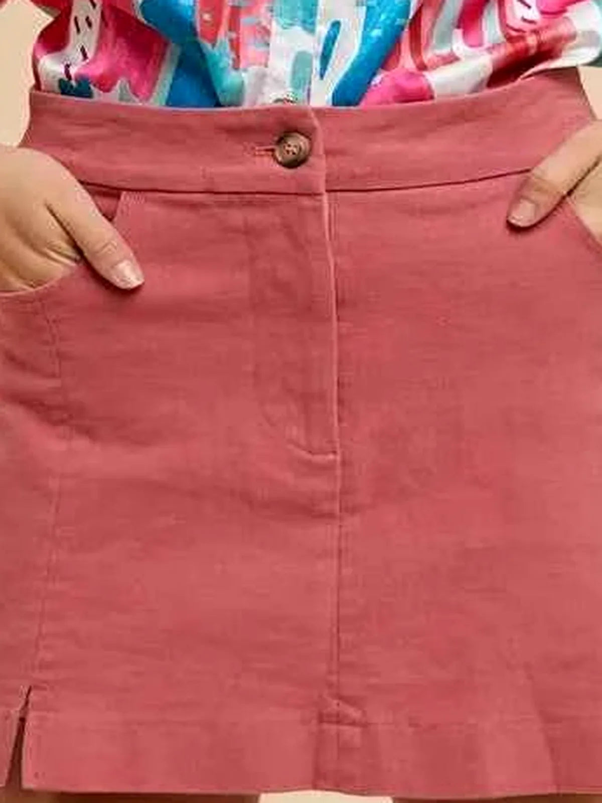 Comfort Stretch Cotton Slit Detailed Mini Skirt — detail view — Livostyle