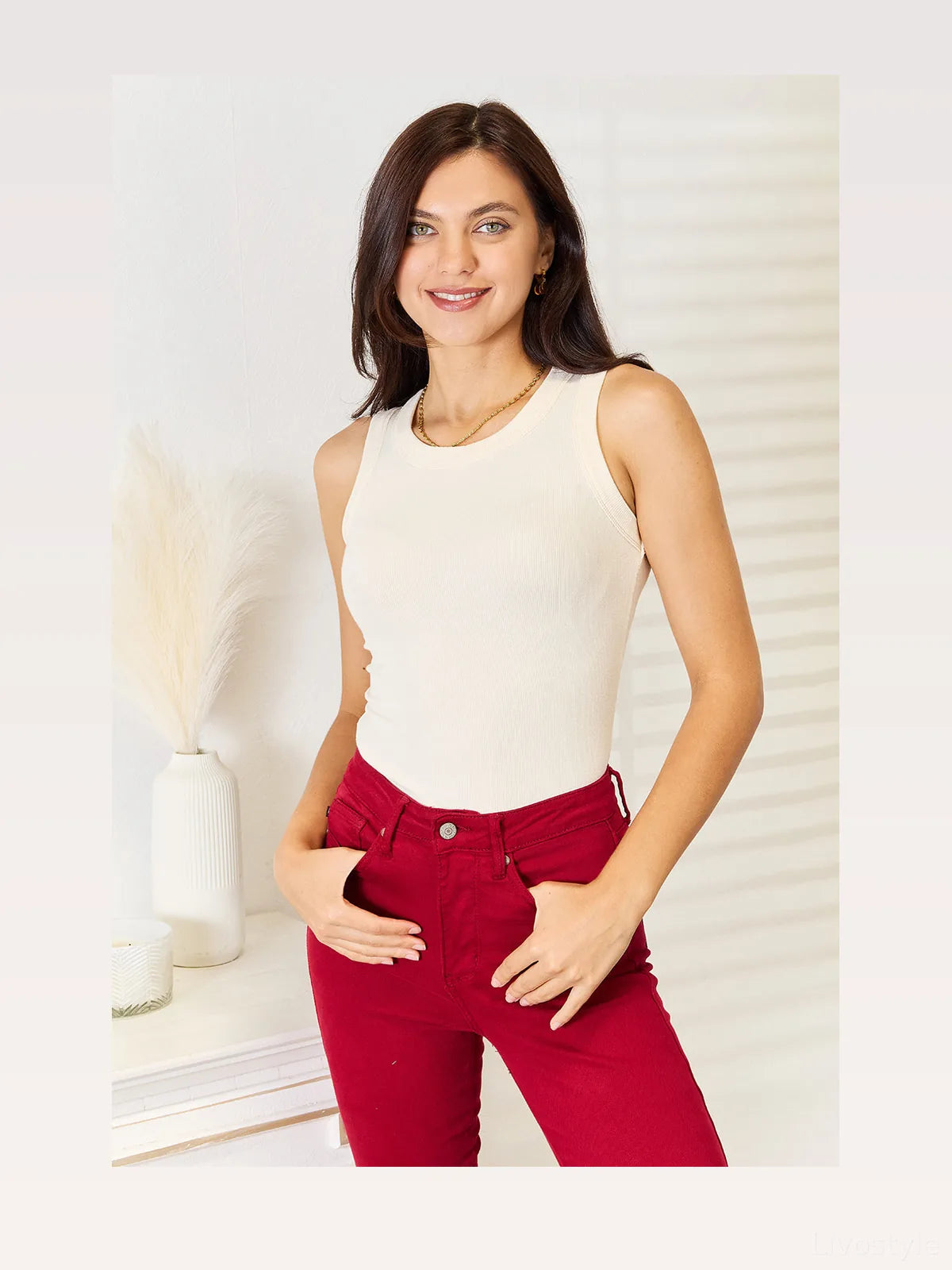 Essential Round-Neck Tank Top for All Seasons — styled showcase — Livostyle