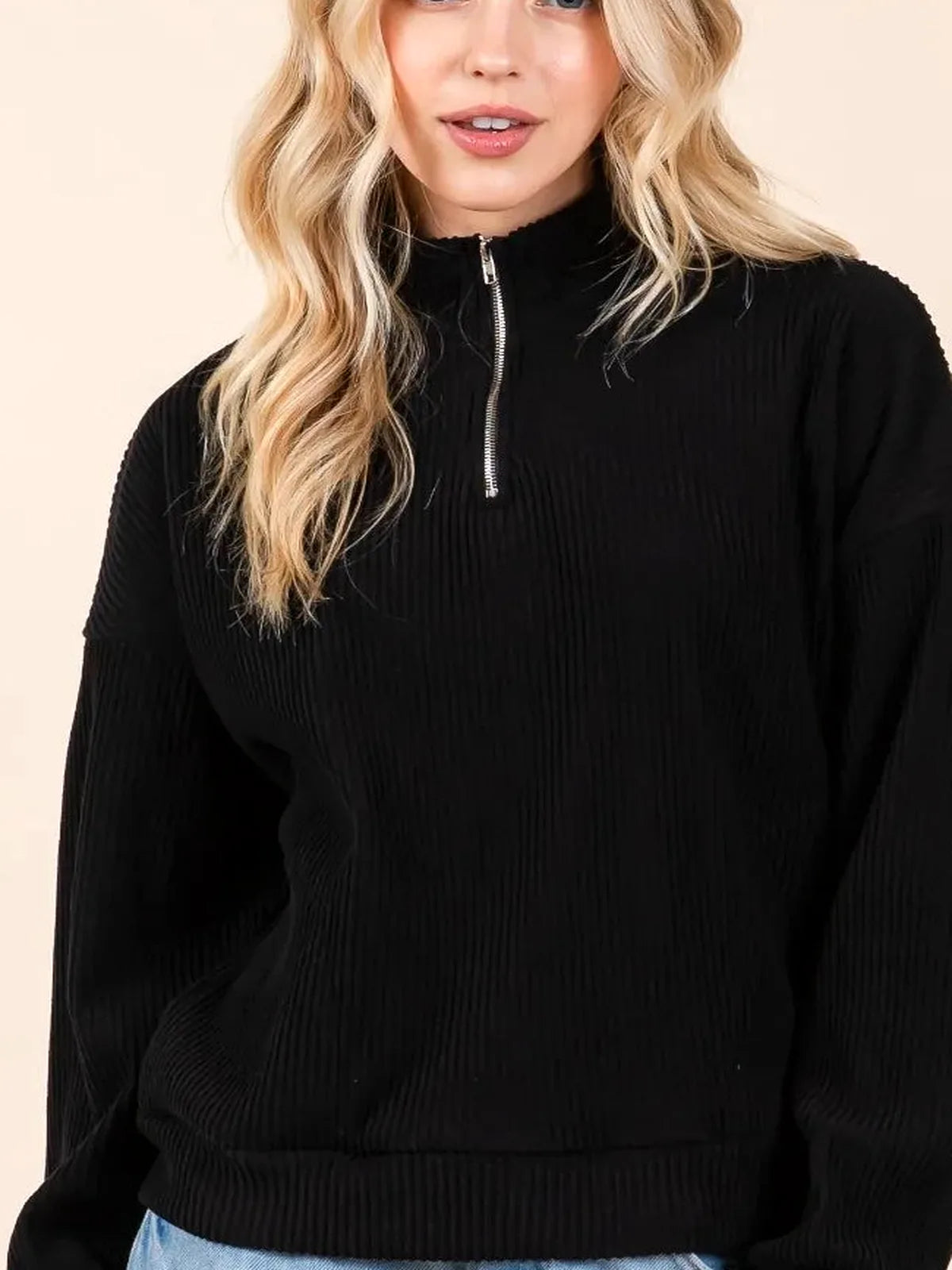 Stylish Quarter-Zip Sweatshirt with Pockets | Long Sleeve — detail view — Livostyle
