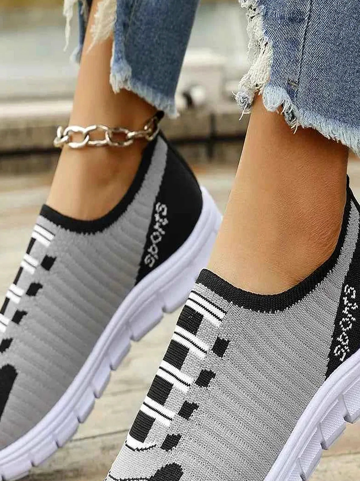 Comfortable, Lightweight Mesh Sneakers for Everyday Wear — detail view — Livostyle