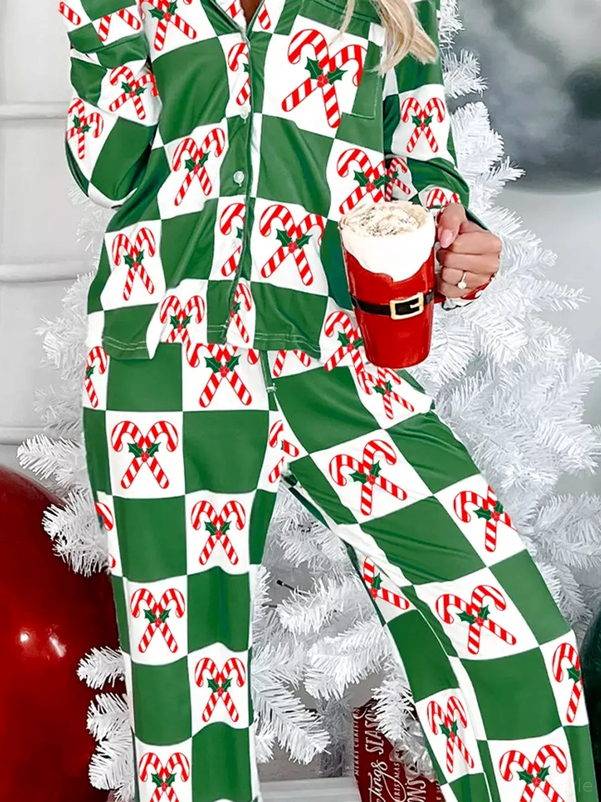 Candy Cane Checkered Pattern 2pcs Pajama Set — detail view — Livostyle