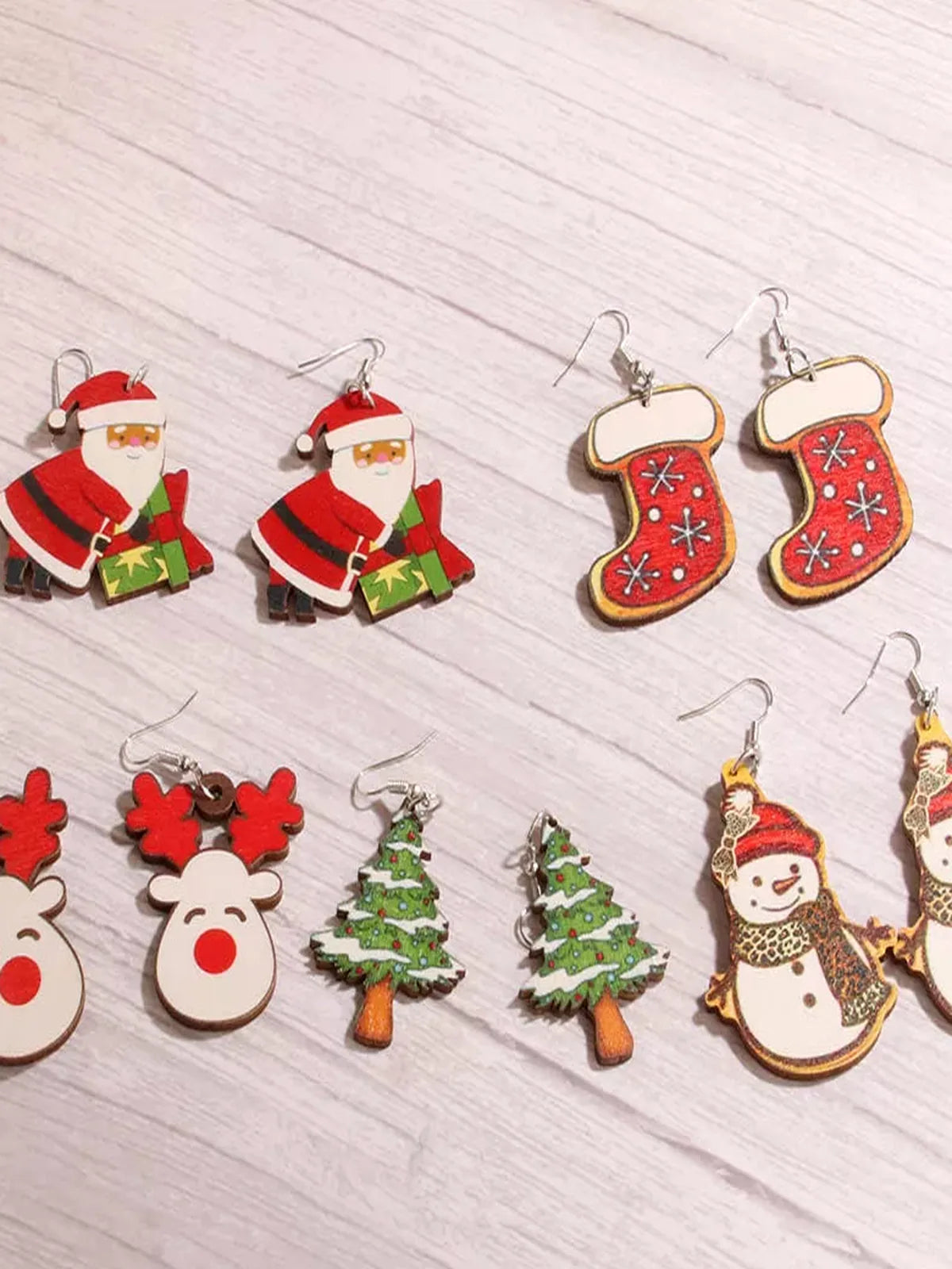 Christmas-Themed Dangle Earrings — detail view — Livostyle