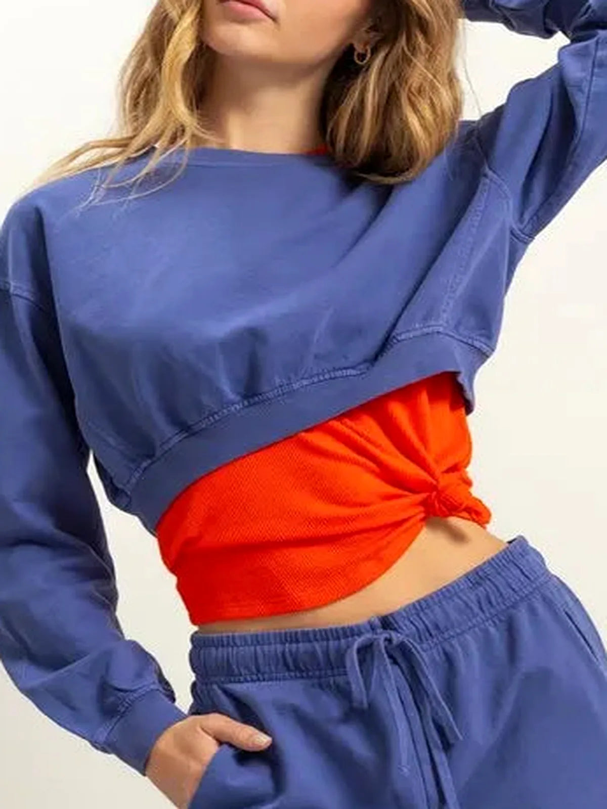 Classic Crew Neck Cropped Sweatshirt with Long Sleeves — detail view — Livostyle