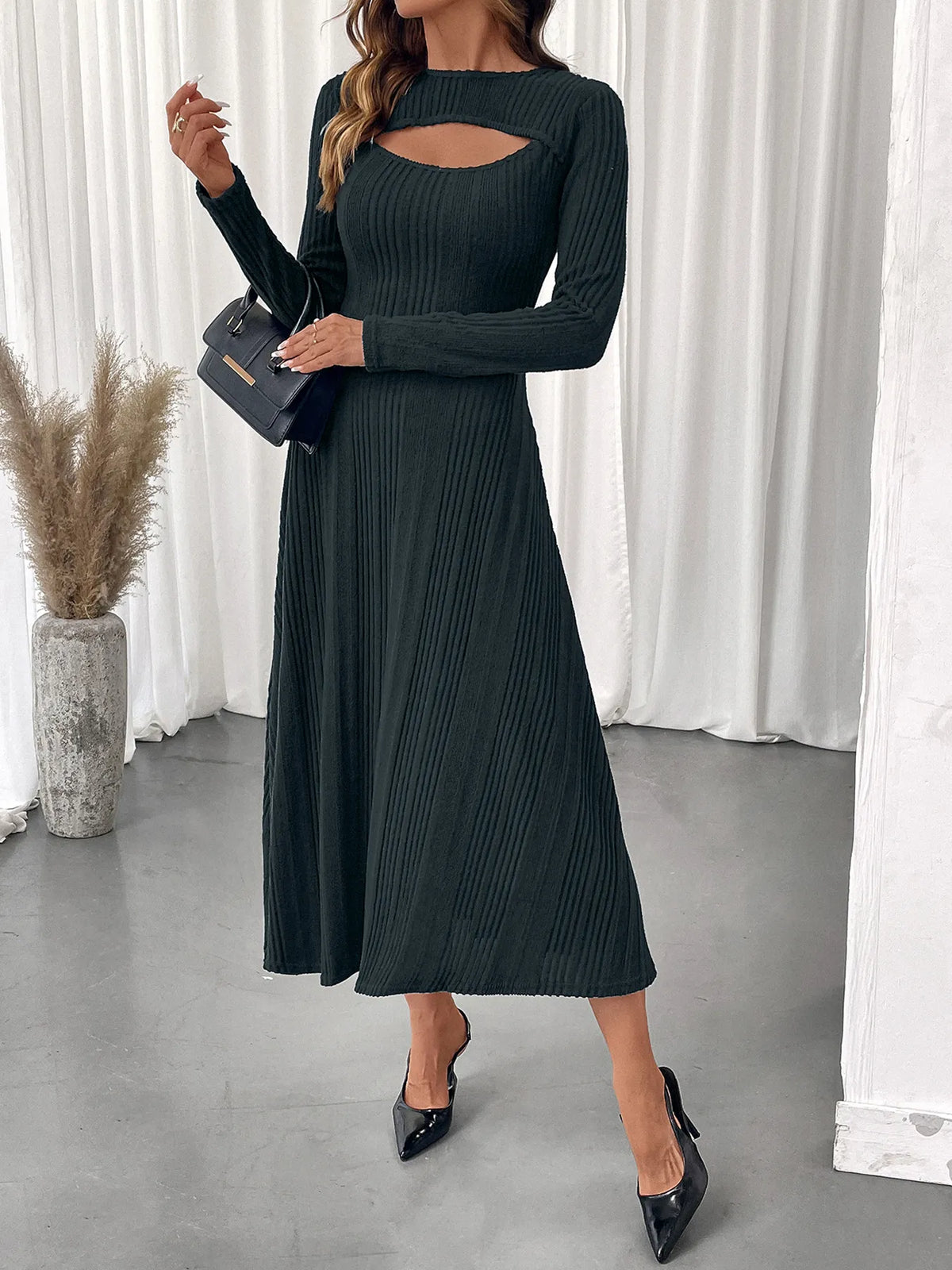 Ribbed Knit Cutout Long Sleeve Midi Dress – photo 3