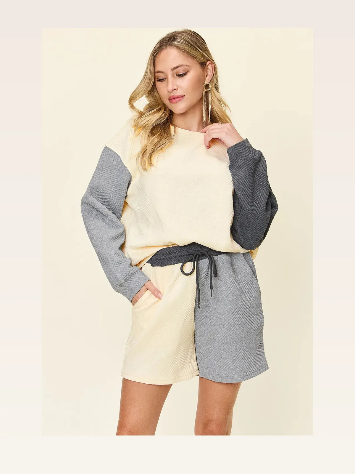 Contrast Drop Shoulder Top and Shorts Set — styled showcase — Livostyle