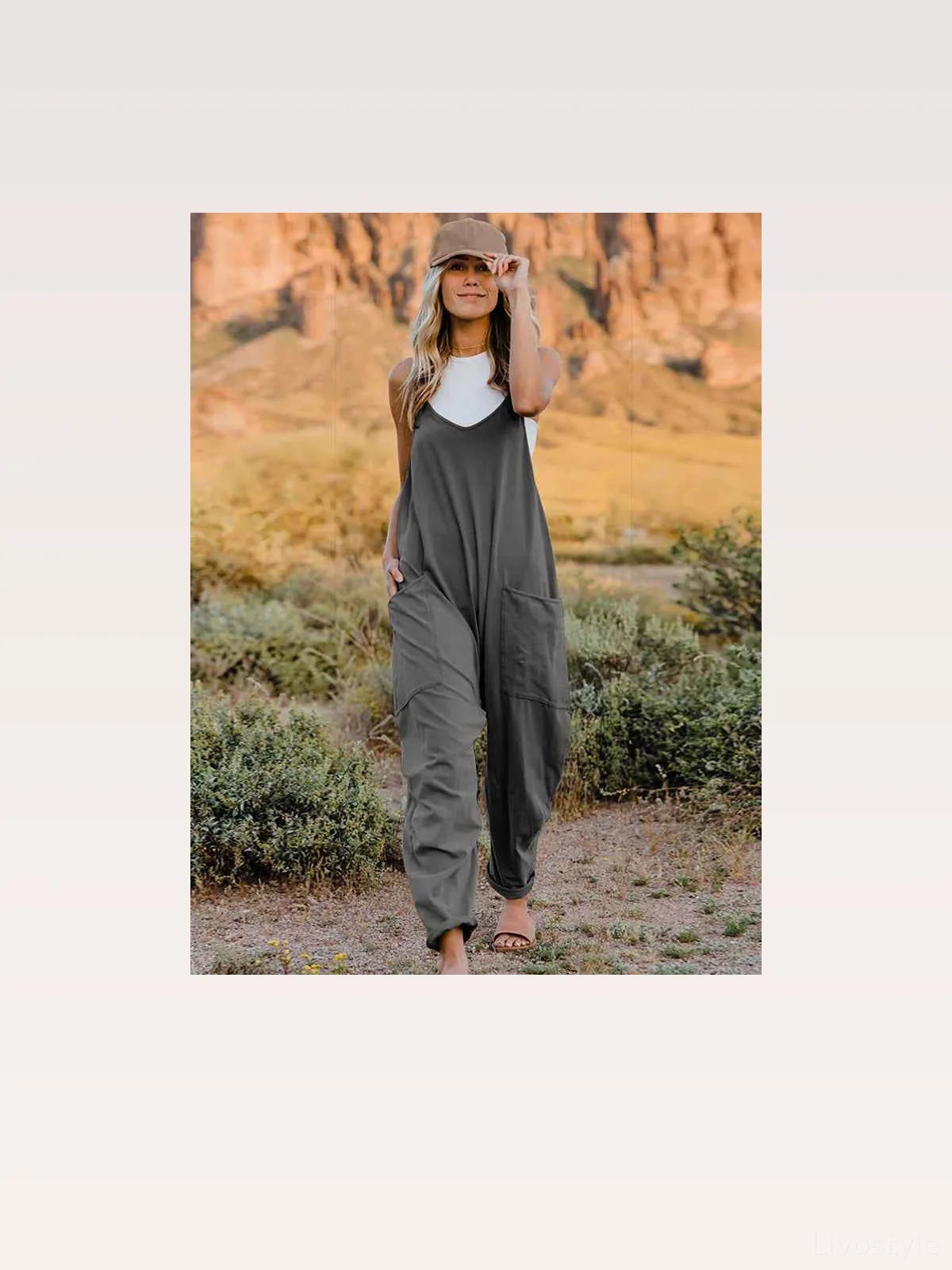 Sleeveless V-Neck Cotton Blend Pocketed Jumpsuit – photo 3
