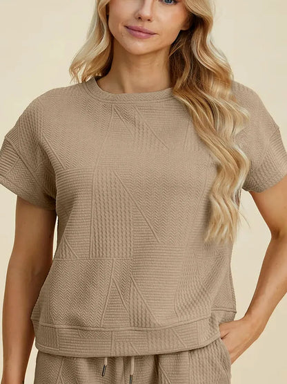 Texture Short Sleeve Top and Shorts Set — detail view — Livostyle