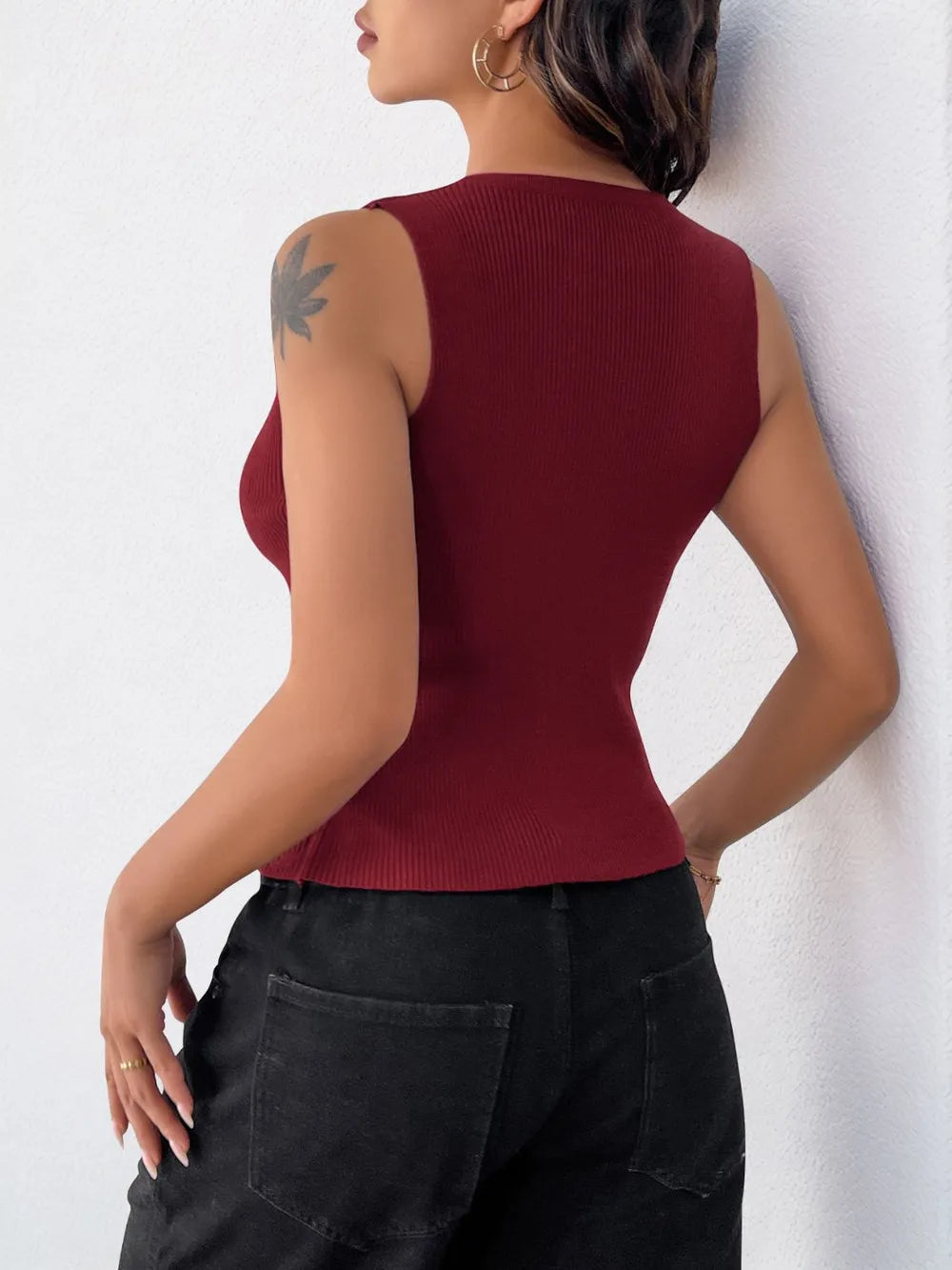 Ribbed Knot Button Cropped Tank closeup — Livostyle