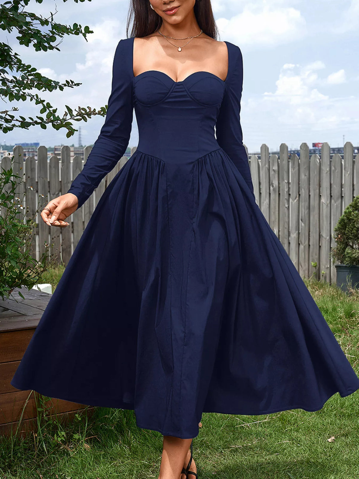 Sweetheart Neckline Long Sleeve A-Line Midi Dress in Navy Blue