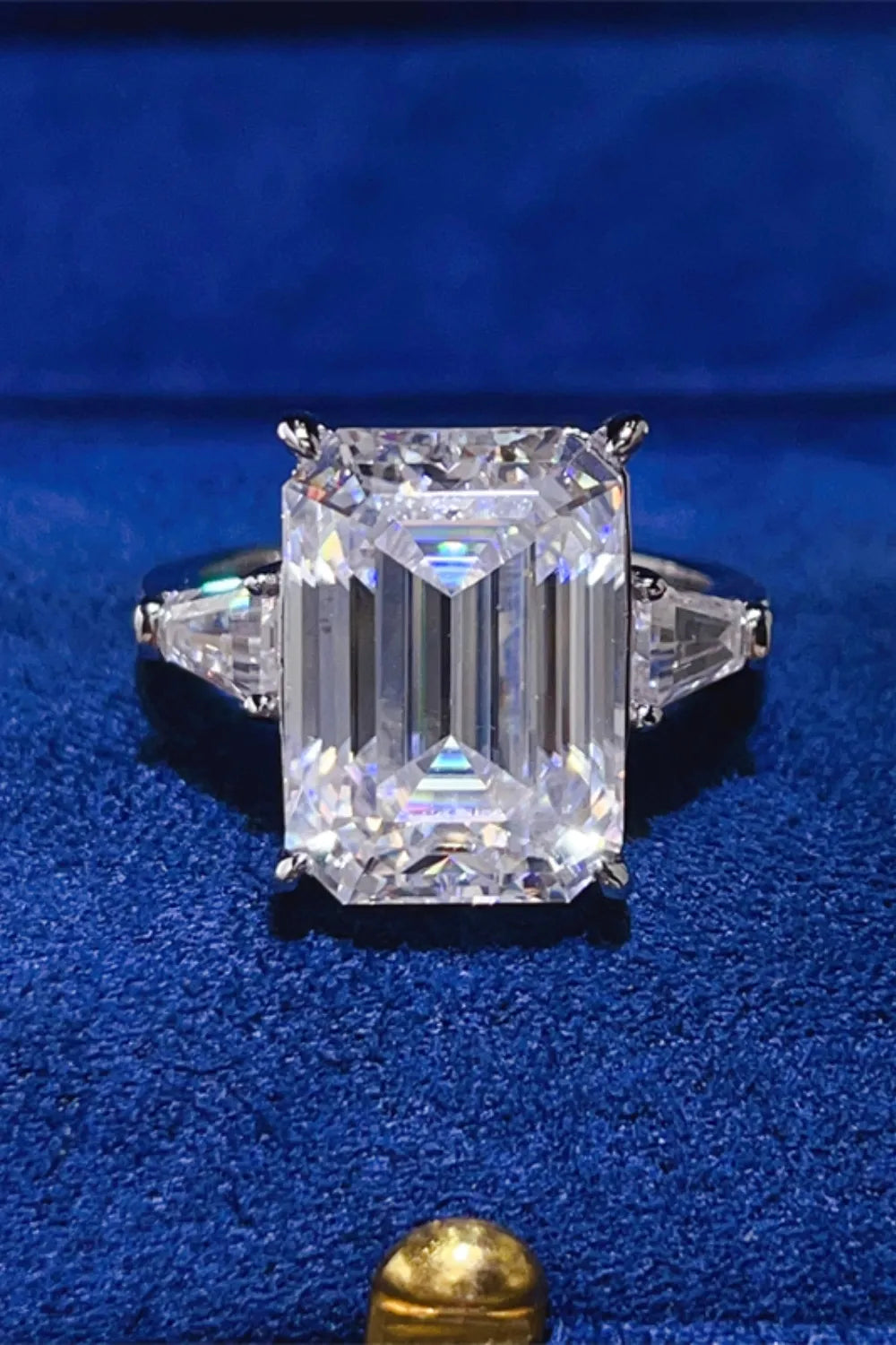 10 Carat Moissanite 925 Sterling Silver Ring — Emerald-Cut Platinum — Livostyle