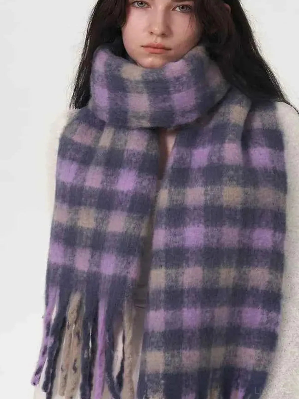 Lilac Fringed Plaid Polyester Scarf — detail view — Livostyle