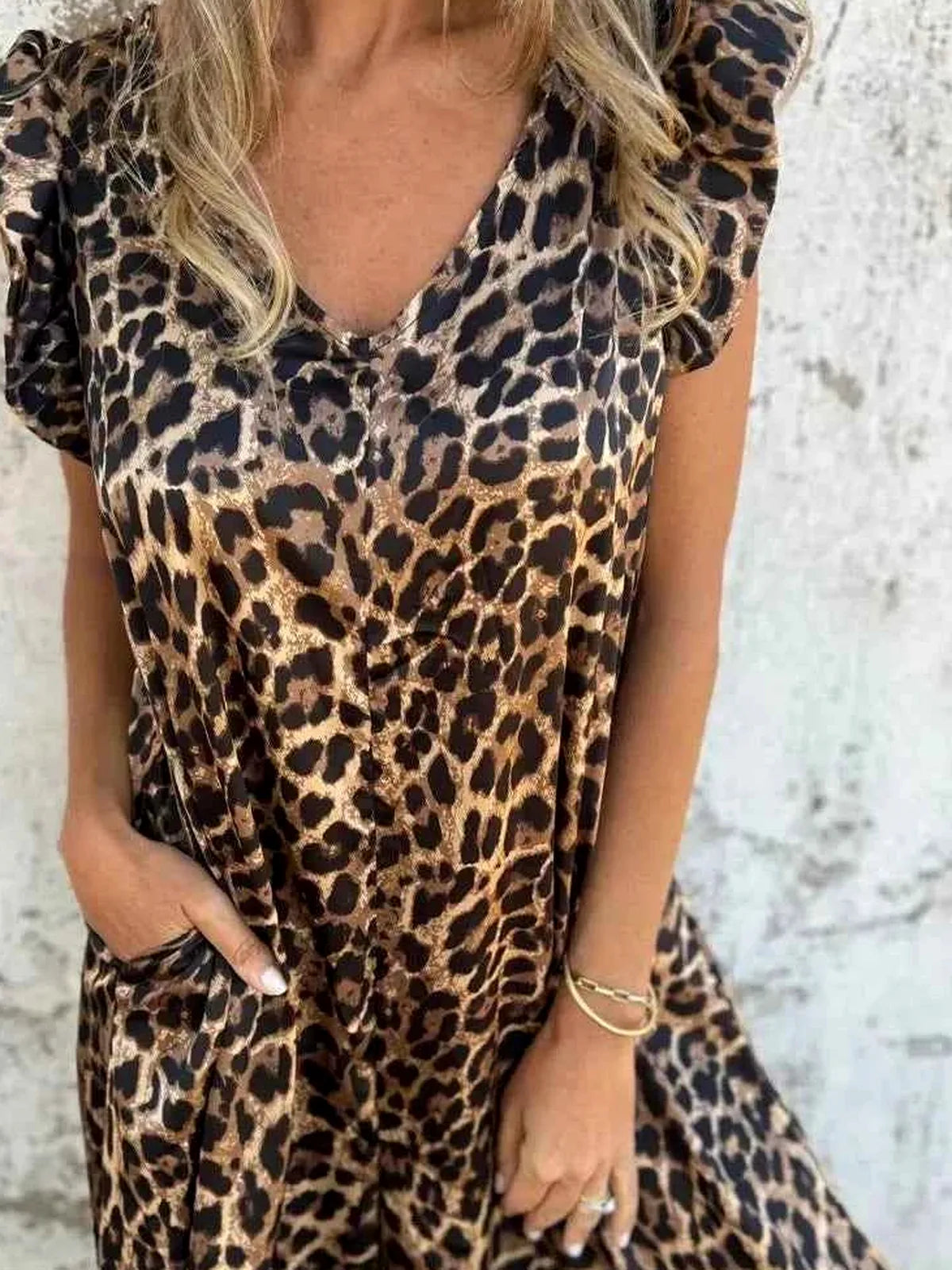 V-Neck Cap Sleeve Wide Leg Jumpsuit – Plus Size – photo 3