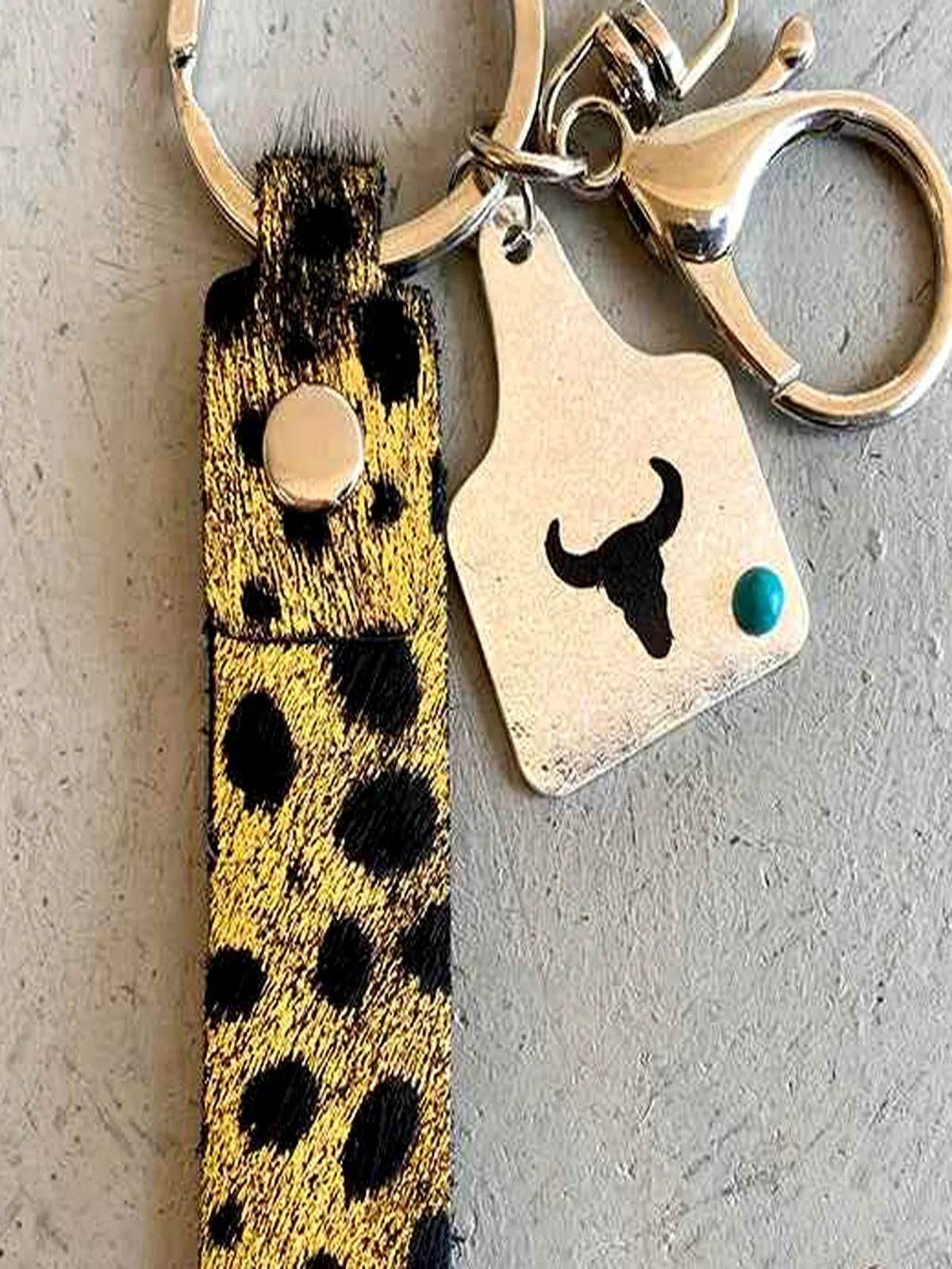 Genuine Leather Alloy Keychain — detail view — Livostyle