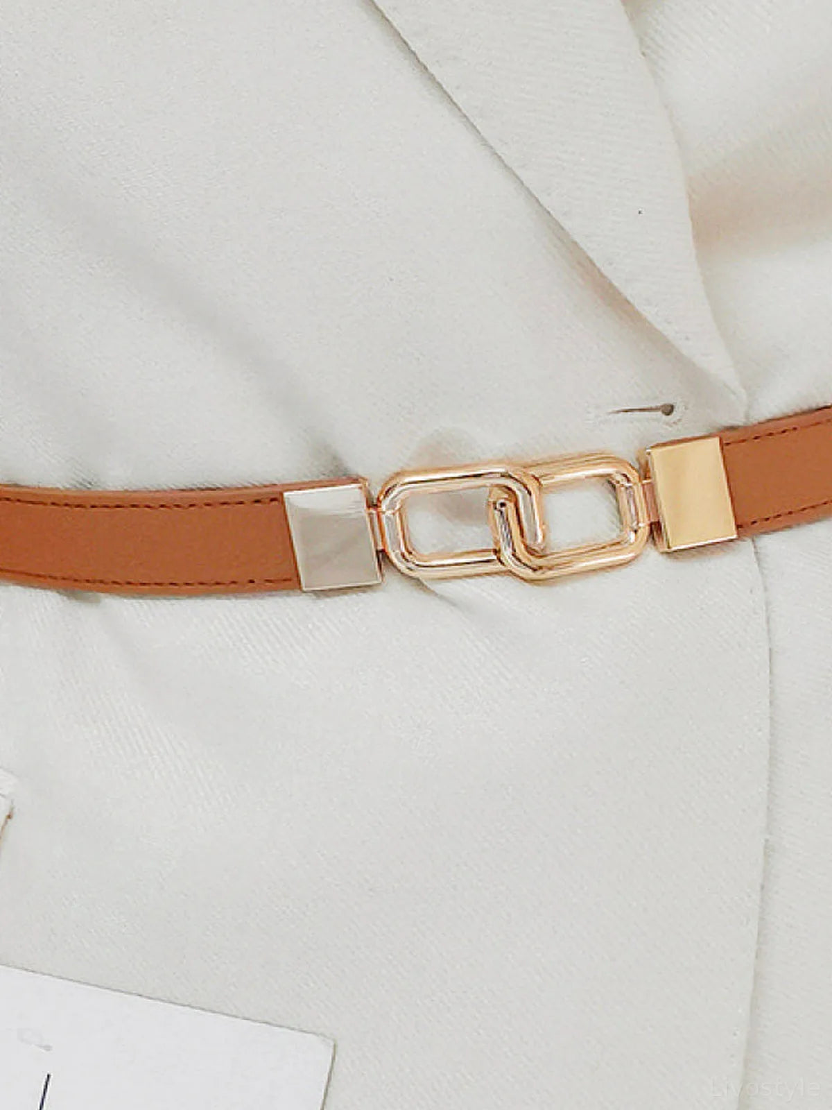 Geometric Double Buckle Elastic Belt — detail view — Livostyle