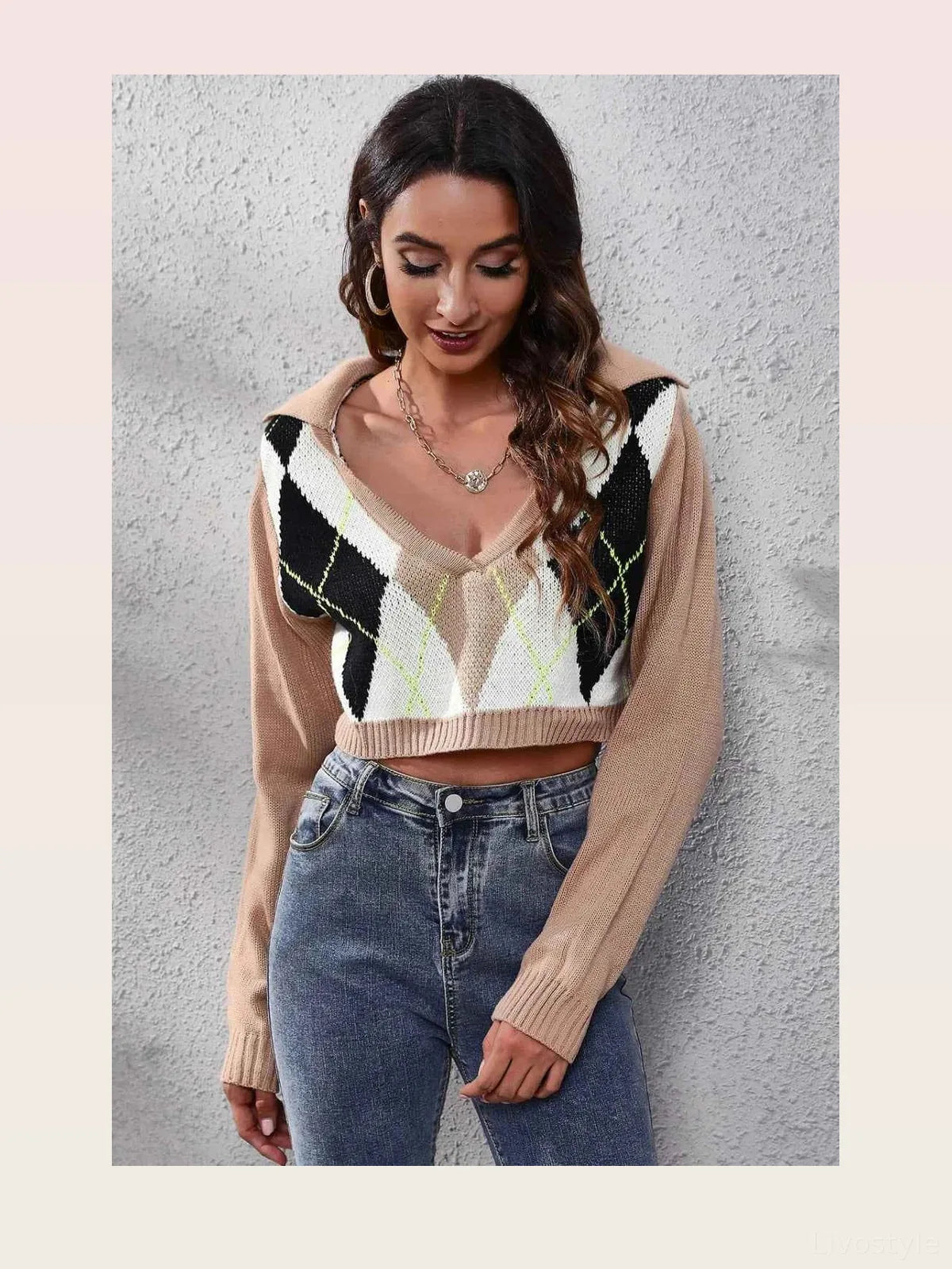 Geometric Long Sleeve Cropped Sweater — styled showcase — Livostyle