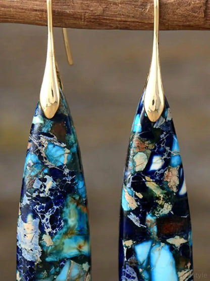 Geometrical Shape Dangle Earrings — detail view — Livostyle