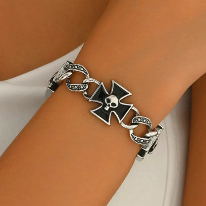 Gothic Skull Cross Chain Bracelet — square view — Livostyle
