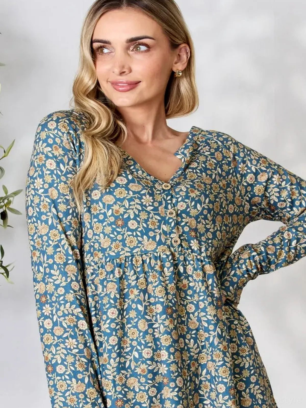 Chic Floral Print Long Sleeve Top with Notched Neckline — detail view — Livostyle