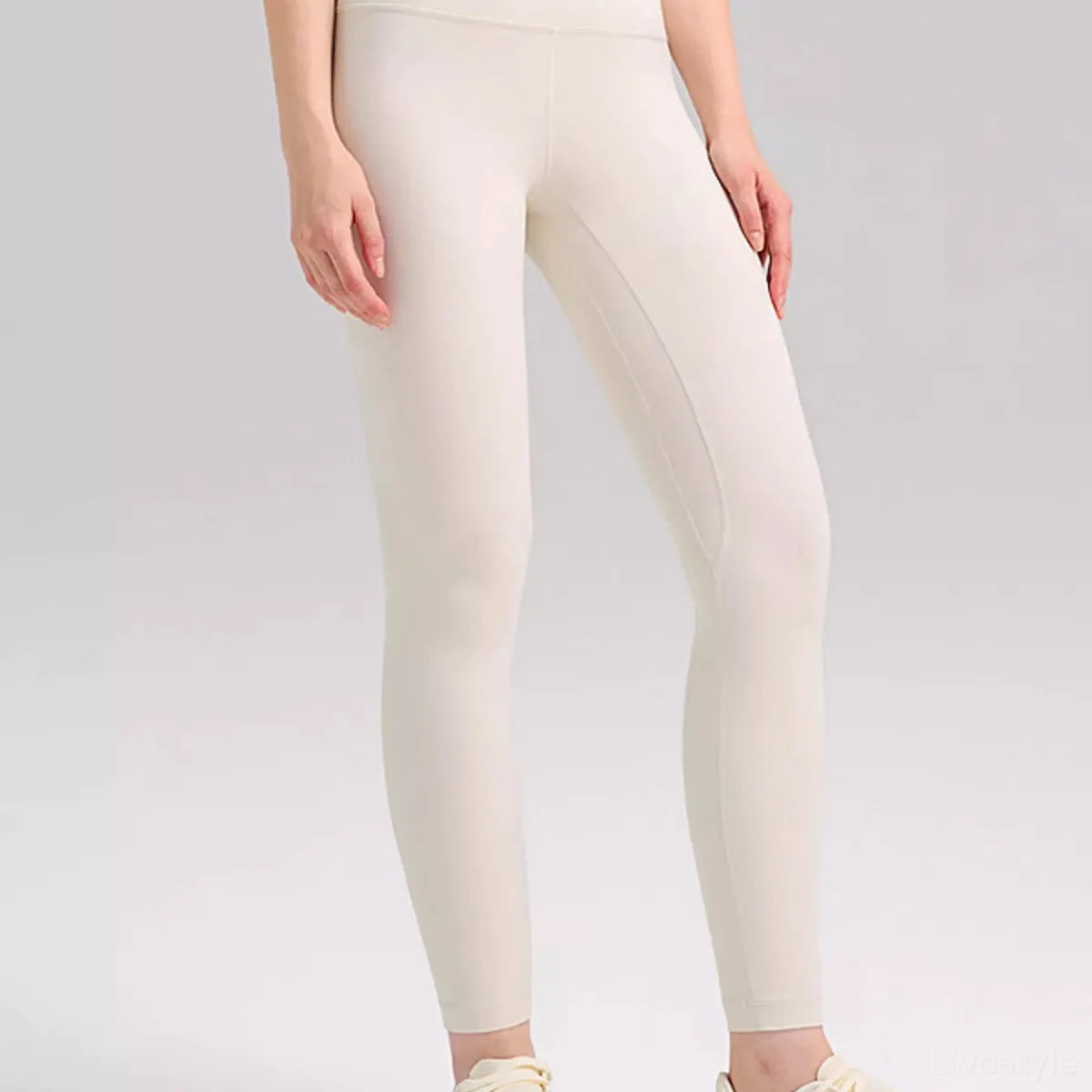 High-Waisted Seamless Active Leggings — square view — Livostyle