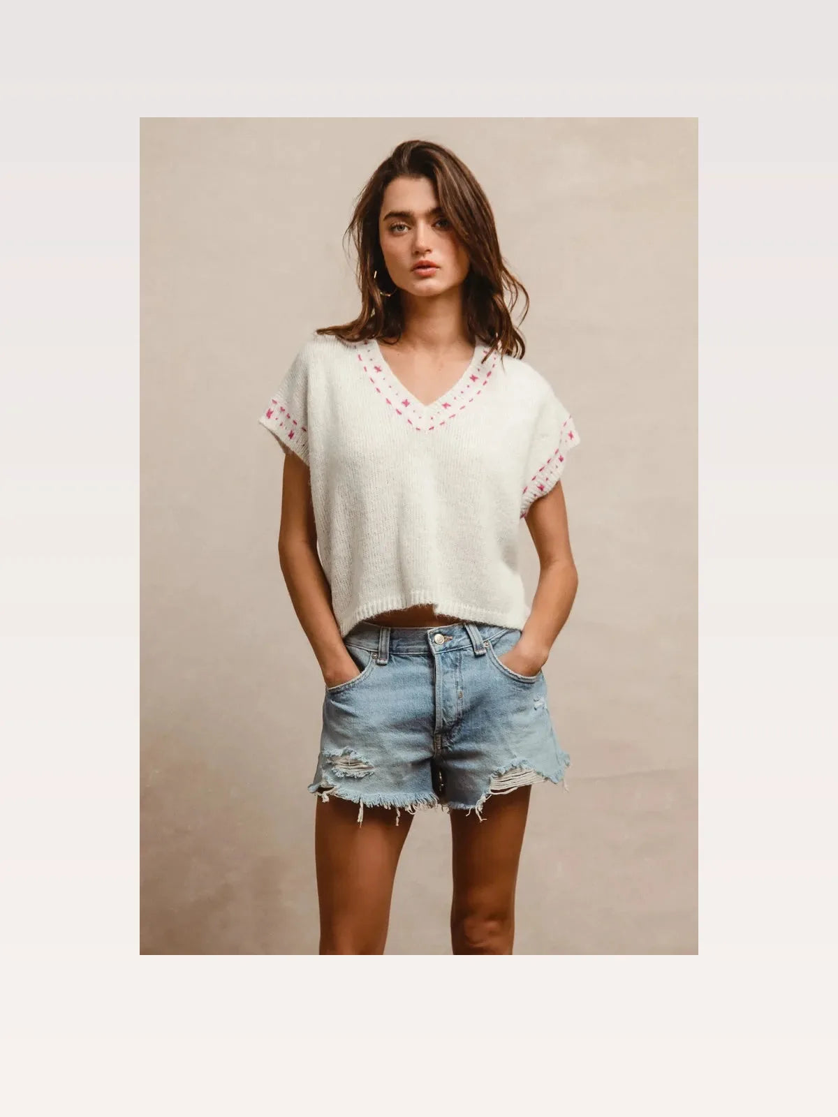 Stylish Contrast Stitch Short Sleeve Sweater — styled showcase — Livostyle