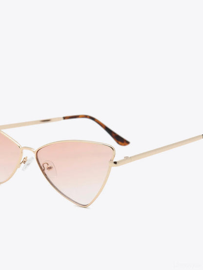 Metal Frame Cat-Eye Sunglasses — detail view — Livostyle
