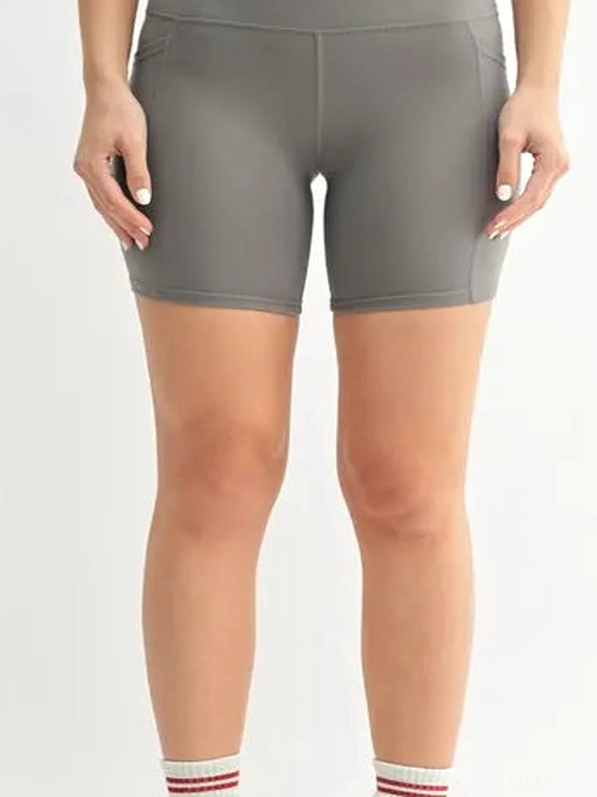 Venice Cloud Light Sculpt Biker Shorts in NEW PEWTER — detail view — Livostyle