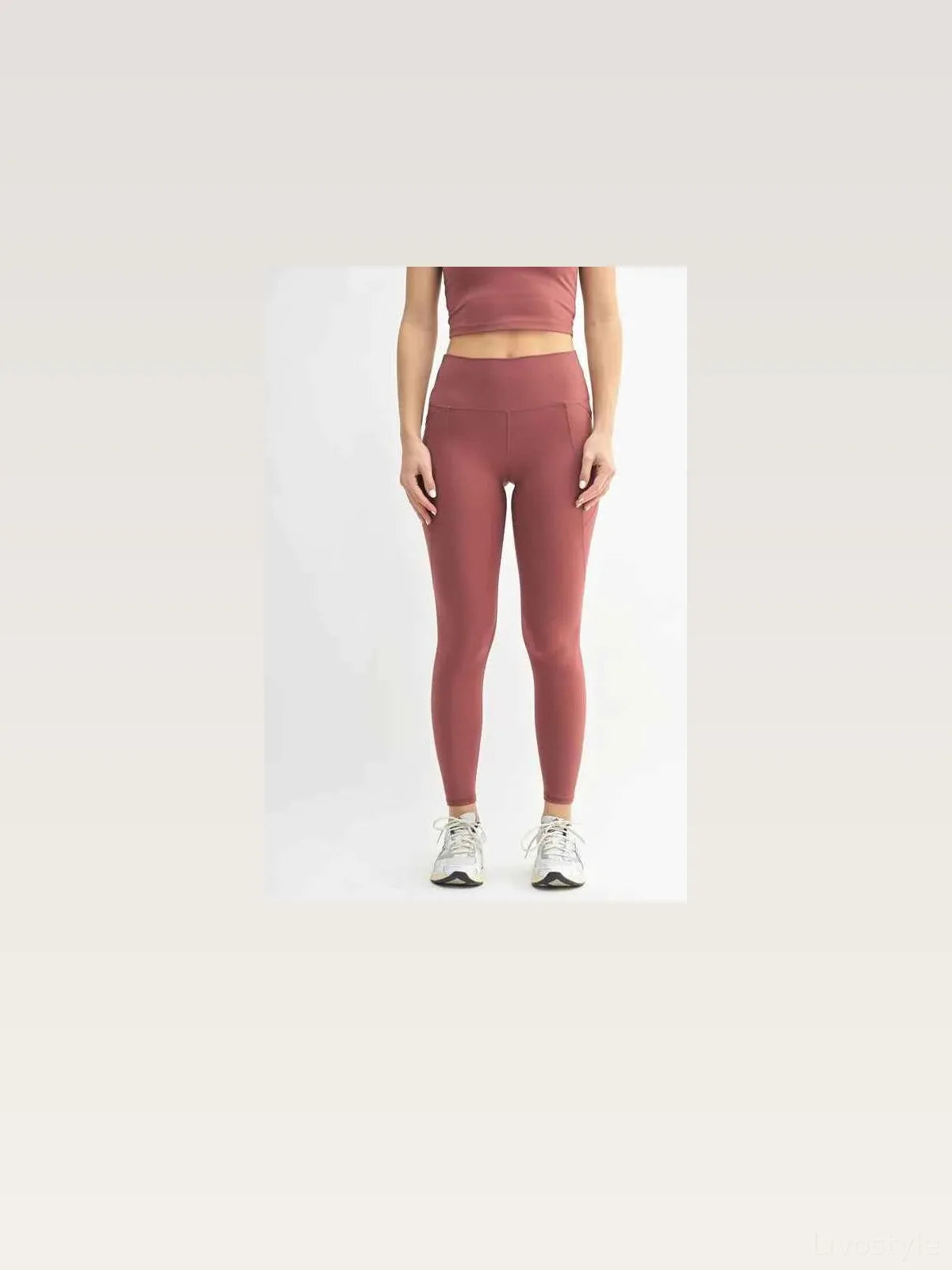 Venice Cloud Light Sculpt High-Waisted Leggings in RED PEAR — styled showcase — Livostyle