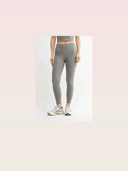 Venice Cloud Light Sculpt High-Waisted Leggings in NEW PEWTE — styled showcase — Livostyle