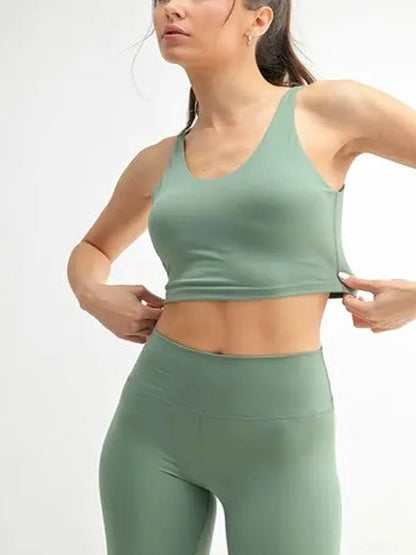 Venice Cloud Light U-back Active Tank in MOSS — detail view — Livostyle