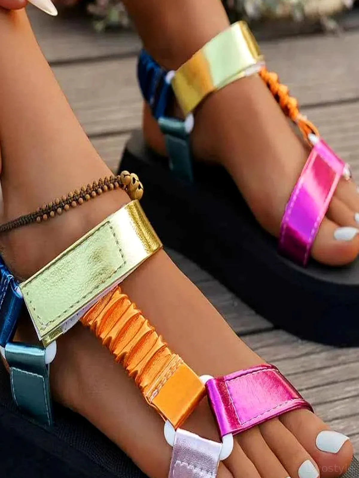 Metallic Strappy Open Toe Platform Sandals — detail view — Livostyle