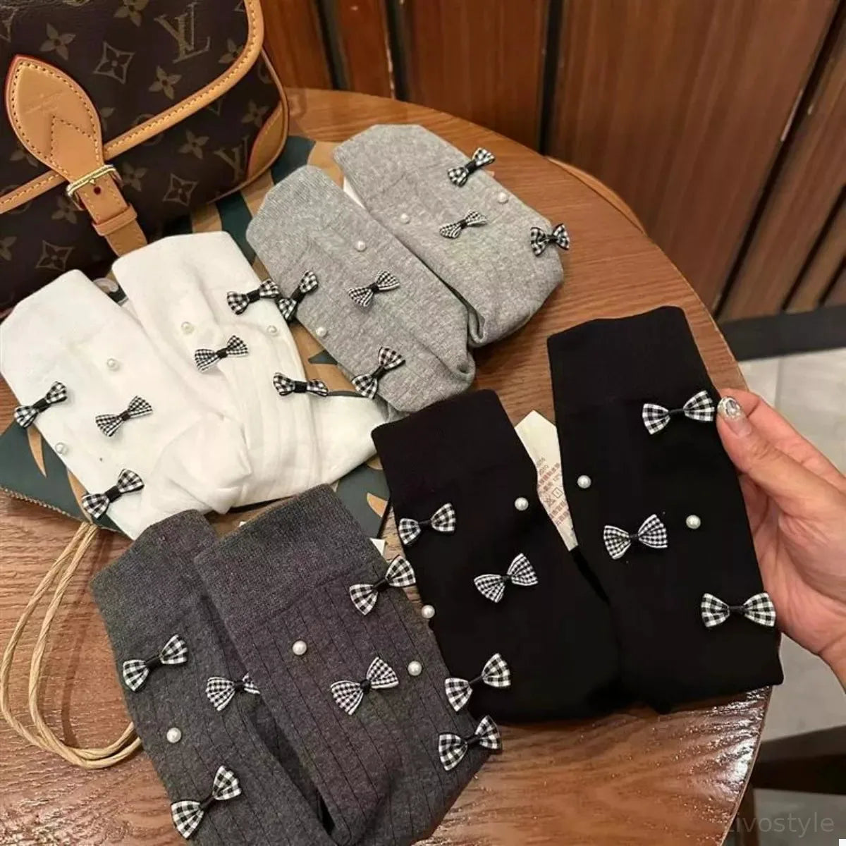 Pearl Detail Bow Crew Socks — square view — Livostyle