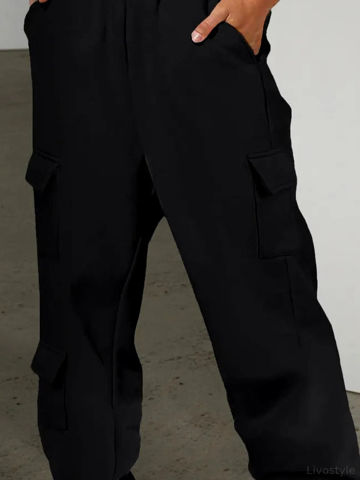 Pocketed Elastic Waist Active Joggers — detail view — Livostyle