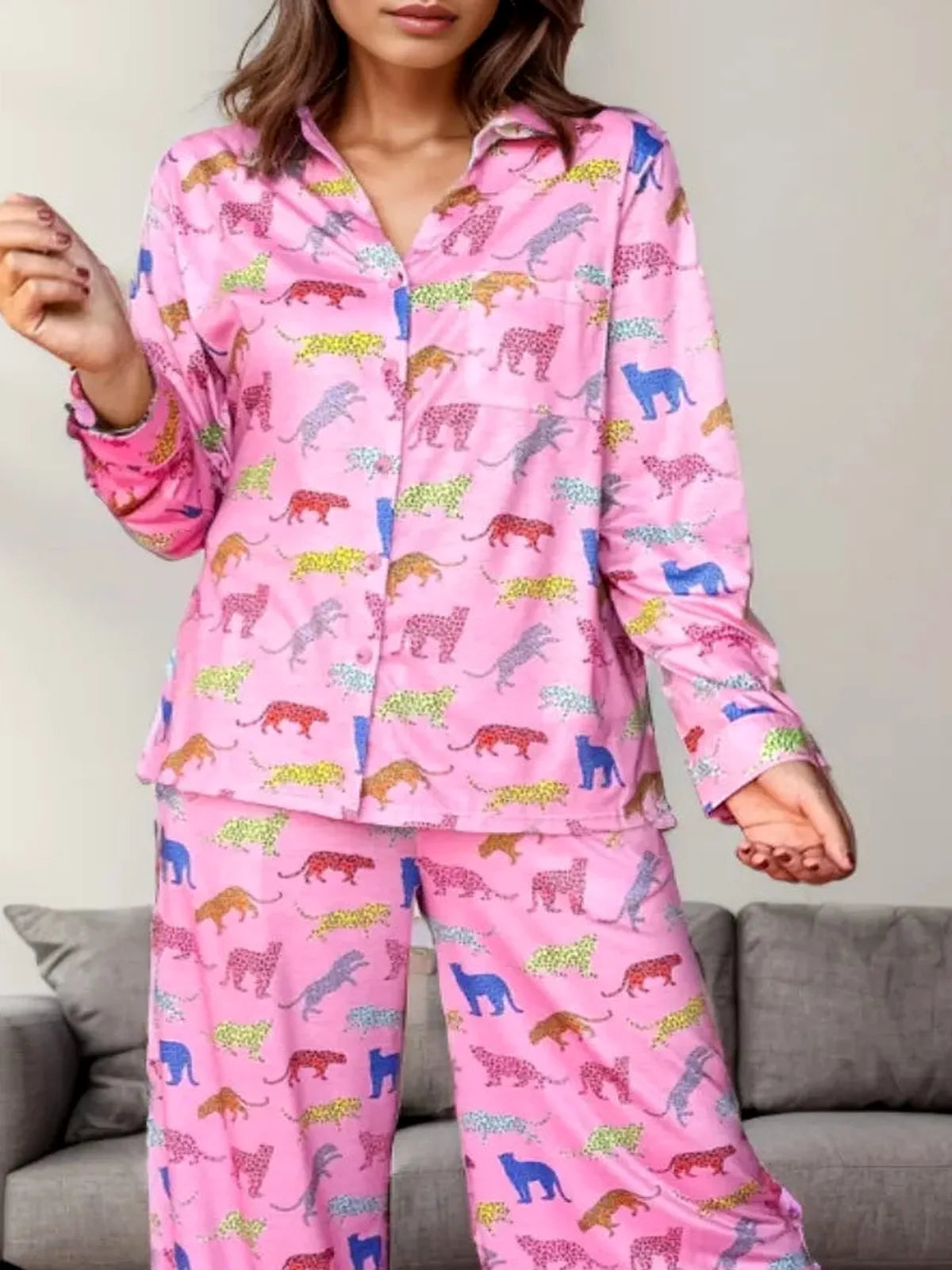 Pocketed Printed Top and Pants Lounge Set — detail view — Livostyle
