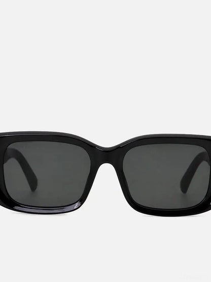 Polycarbonate Frame Rectangle Sunglasses in Black — detail view — Livostyle