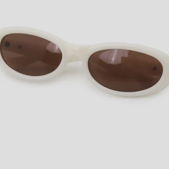 Polycarbonate Frame Cat Eye Sunglasses