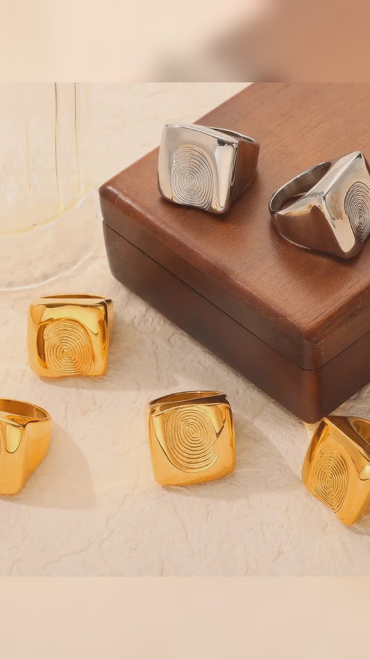 Titanium Steel Fingerprint Signet Ring – video