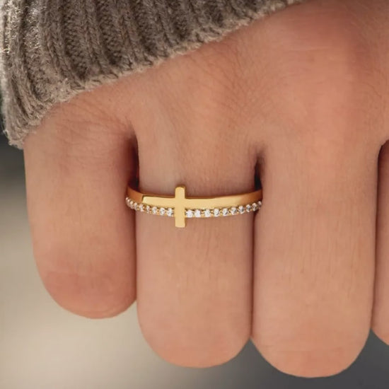 925 Sterling Silver Dainty Cross Stacking Ring – video