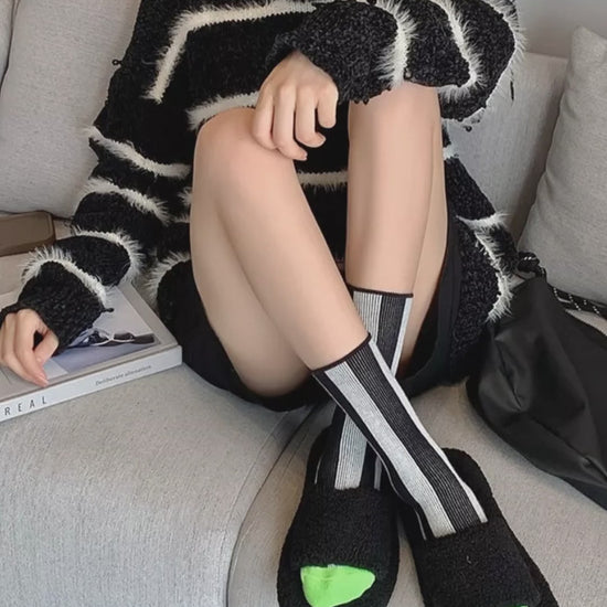 Contrast Striped Crew Socks